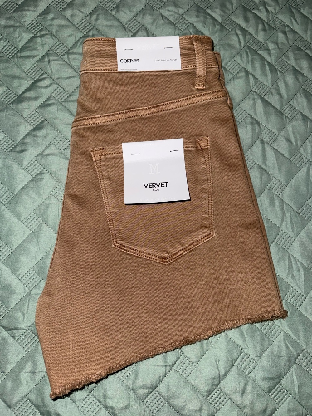 NEW! VERVET BLUE Cortney High-Rise STRETCH Mom Shorts Sz MEDIUM Brown Frayed